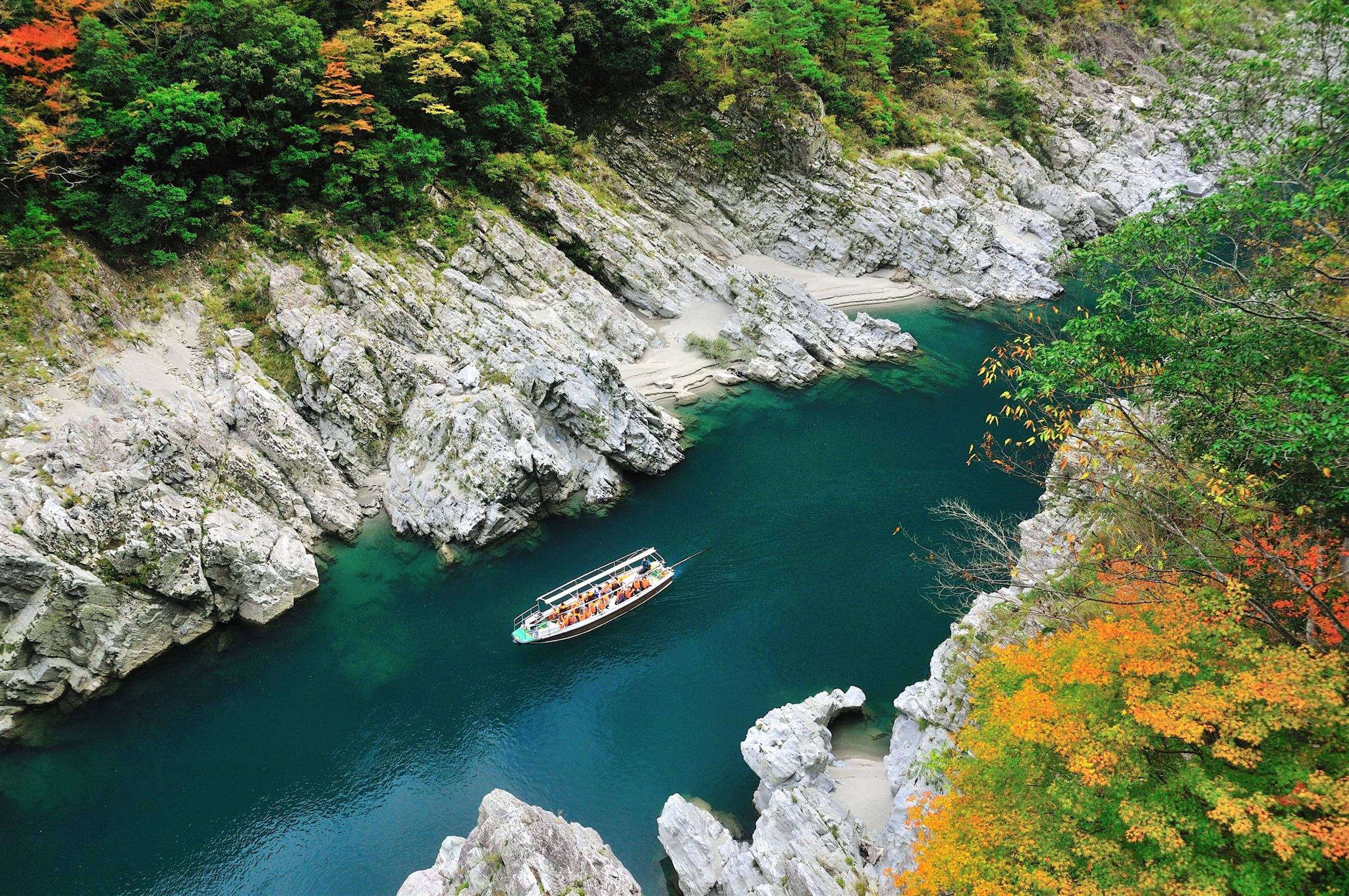 大歩危峡観光遊覧船